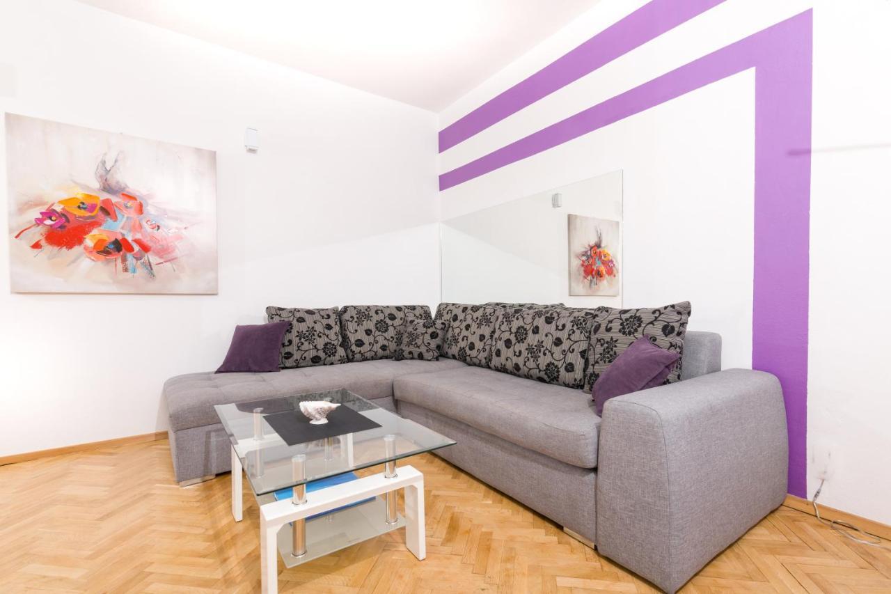 Apartments Dobronic Jelsa  Esterno foto